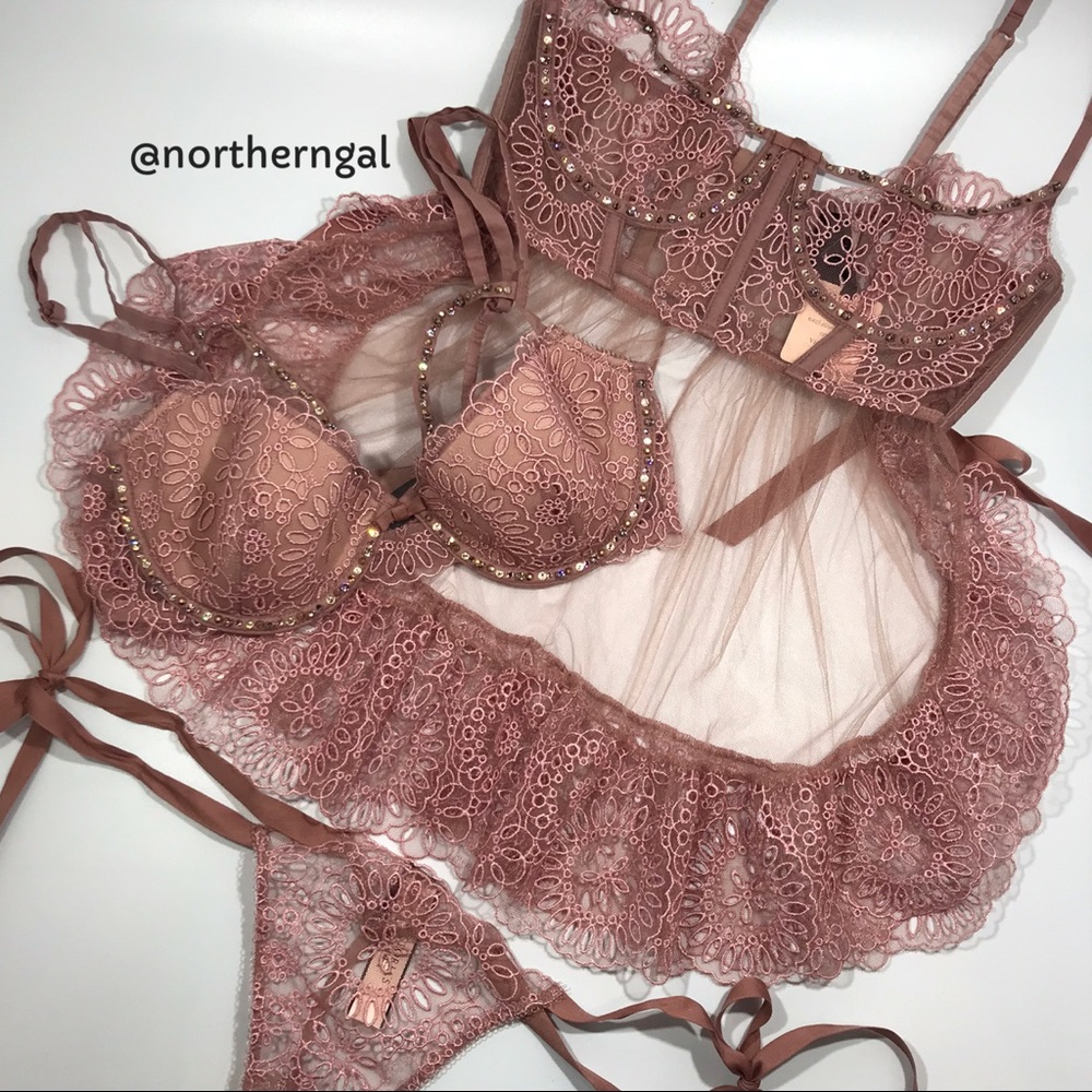 Victoria's Secret Designer 3 Piece Lingerie Set - Picture 1 of 16